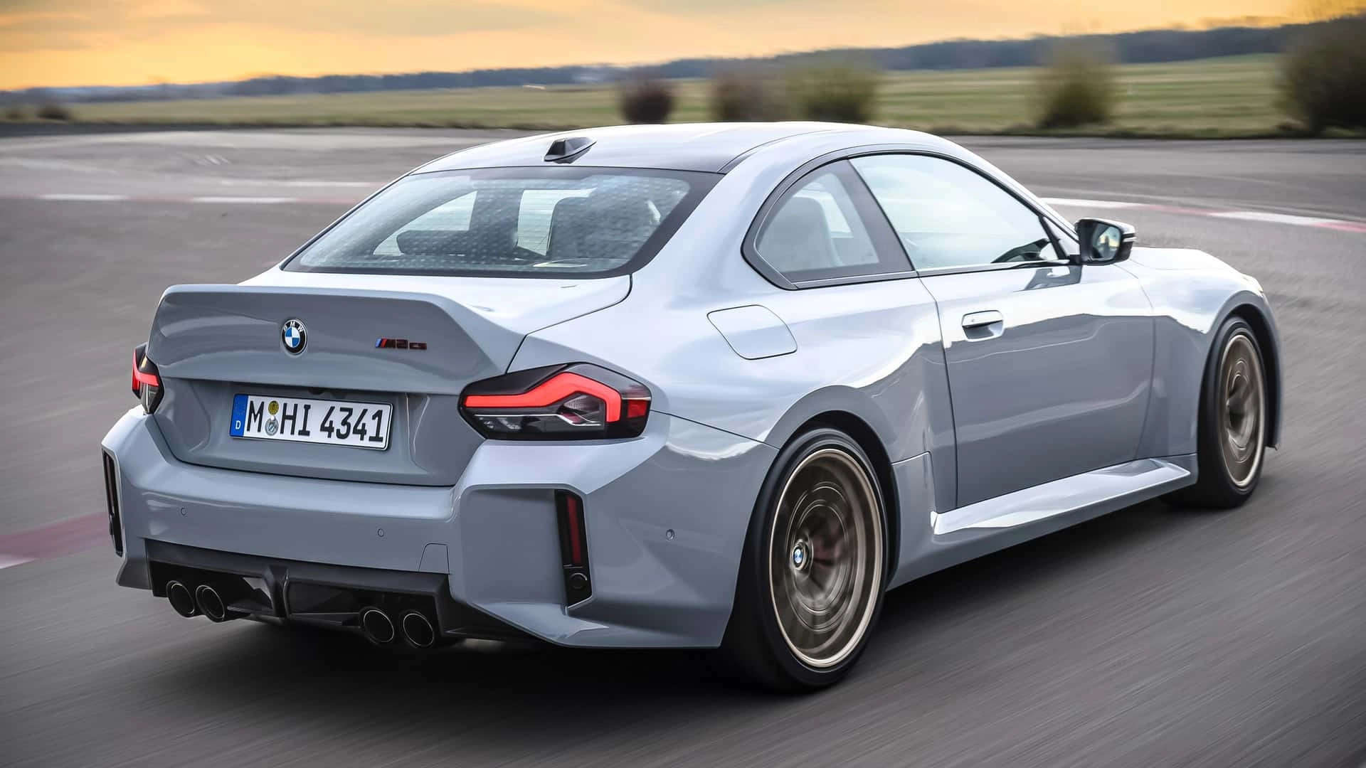 Bmw m2 cs 2025 (2)
